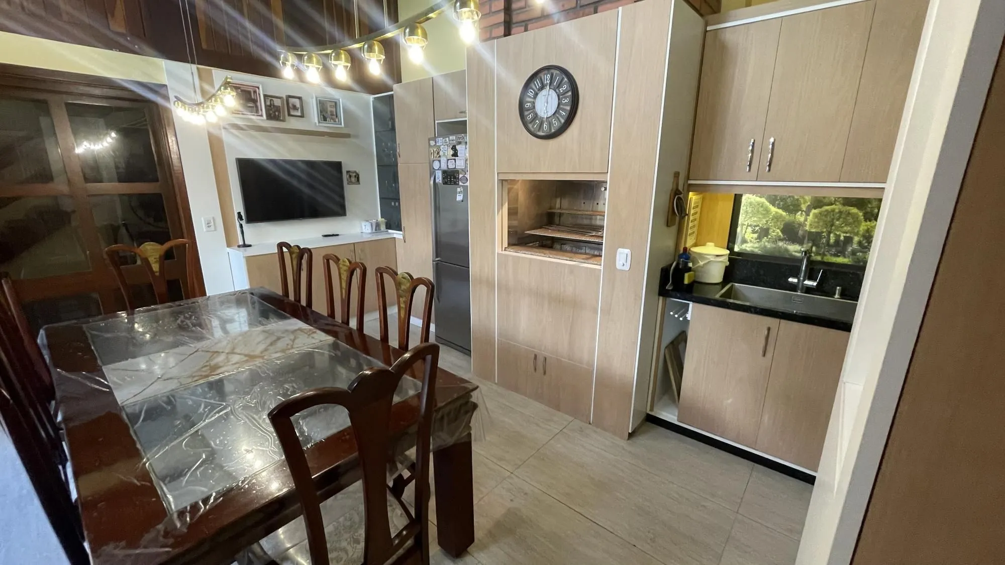 Imagem Casa térrea com 2 suítes com amplo pátio,
