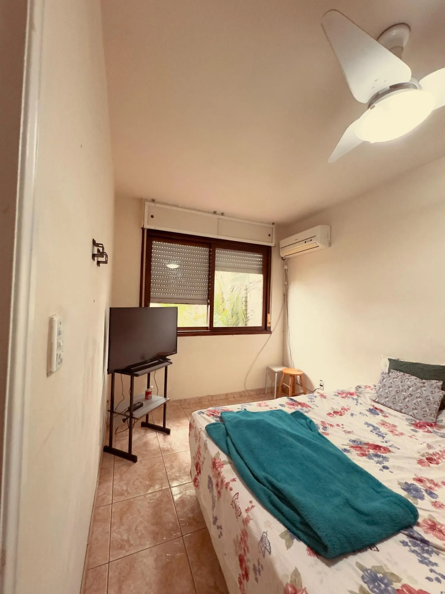 Imagem EXCELENTE APARTAMENTO SEMIMOBILIADO COM 2 DORMITÓRIOS