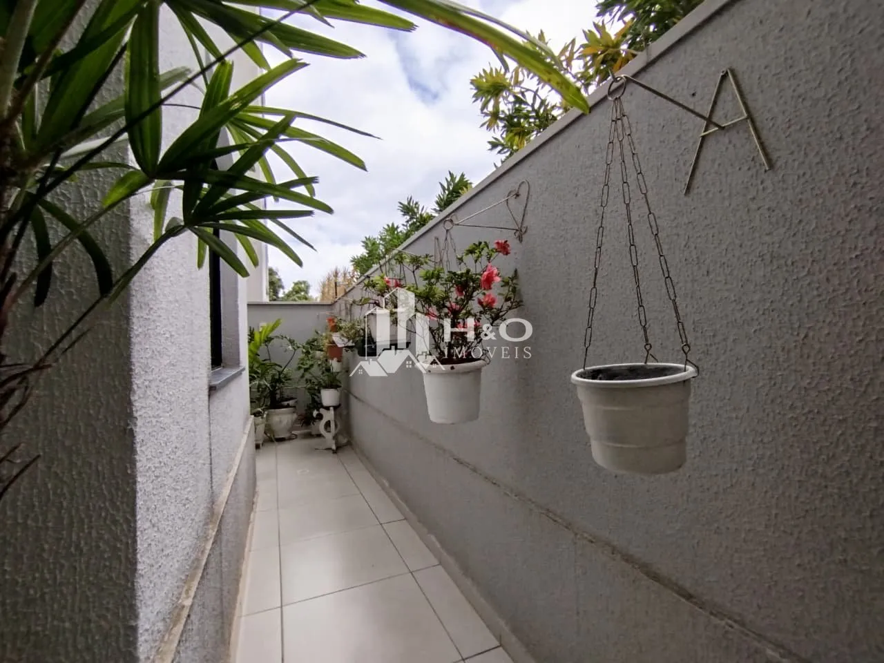Imagem Excelente apartamento com 60 m² de área útil e uma sacada ampla e diferenciada.