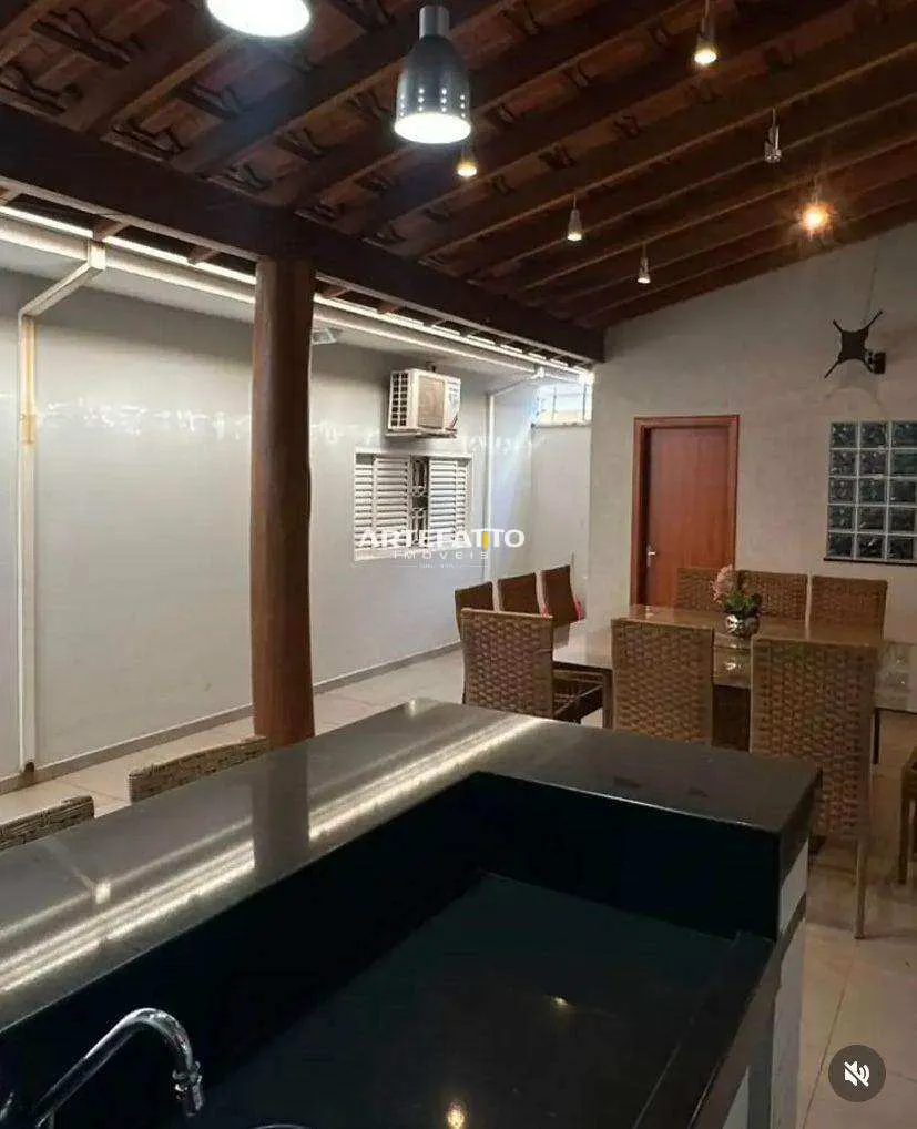 Imagem Casa à venda em Franca, Parque Franville, com 3 quartos, 190m2