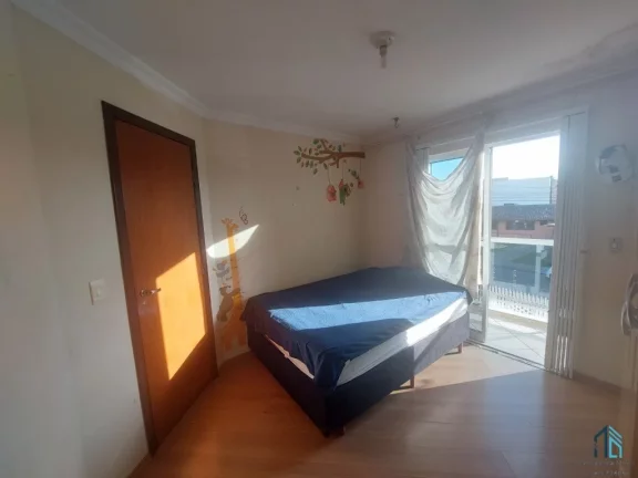 Imagem Sobrado a venda, 03 quartos sendo uma suíte no Capão Raso em Curitiba PR