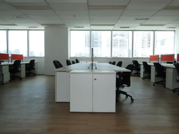 Imagem Conjunto Comercial para Locação na Vila Cordeiro de 458m²
