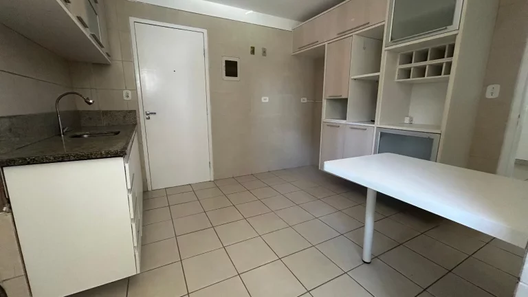 Imagem Apartamento com 124m em Setúbal!