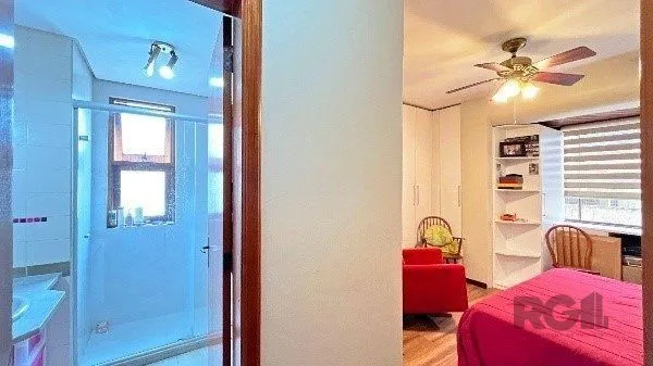 Imagem Apartamento com 3 Dormitórios, Suíte e Sacada e 1 vaga - 115m² - Petrópolis