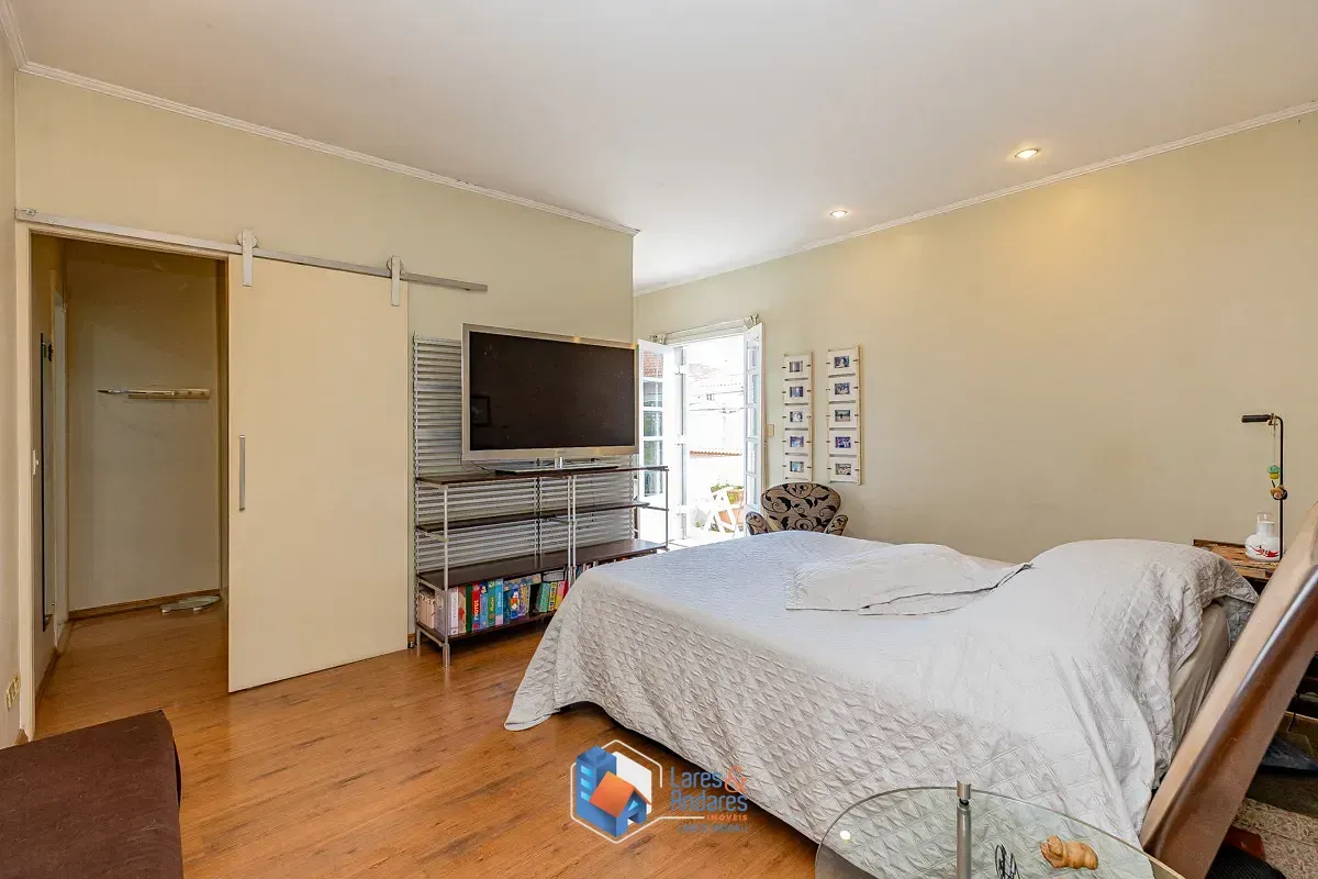 Imagem Casa para venda em Vila Cruzeiro com 4 quartos, sendo 3 suítes, 260m²