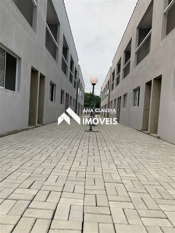 Foto do imóvel O Condomínio Vila Marques é composto por 20 sobrados de 74m² em Av Dom Pedro I, 2726 - AGENOR DE CAMPOS, MONGAGUA - SP