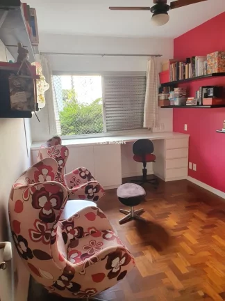 Imagem Apartamento luxuoso à venda no Itaim Bibi, São Paulo-SP: 3 quartos, 1 suíte, 3 salas, 3 banheiros, 2 vagas, 189m².
