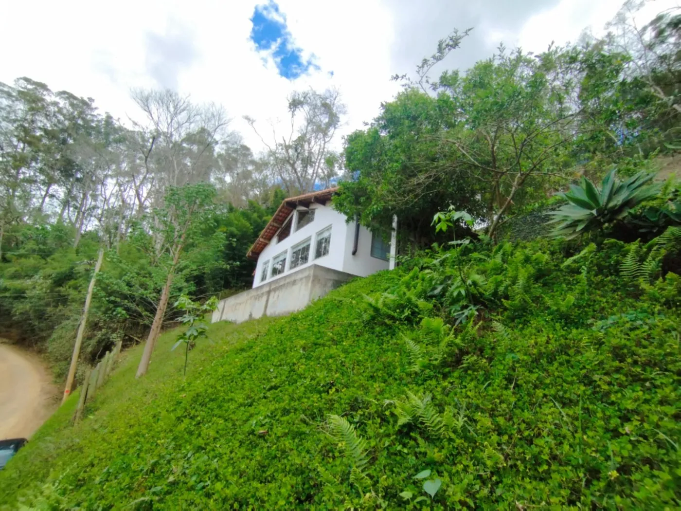 Imagem Casa para Venda em Petrópolis / RJ no bairro Vale das Videiras
