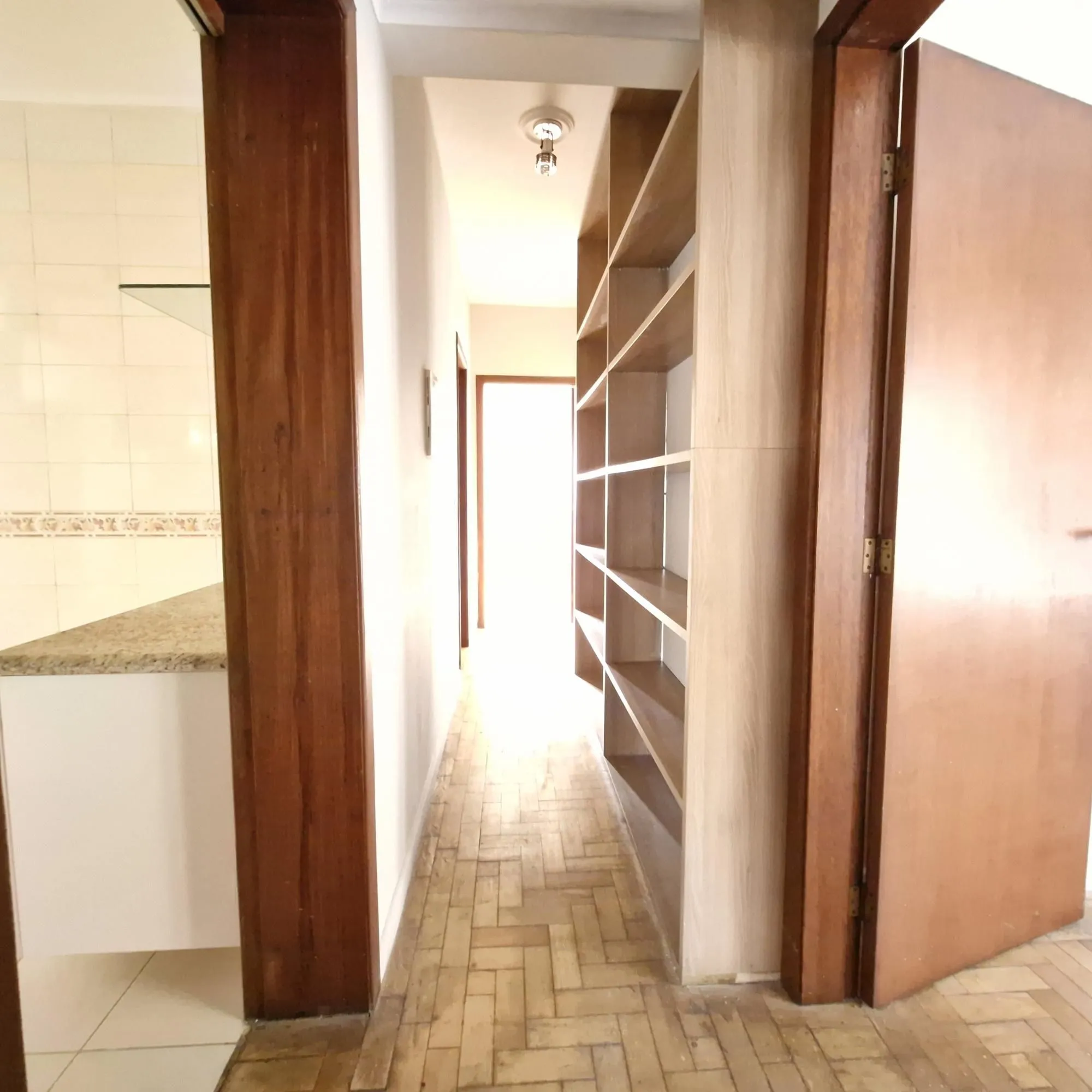 Imagem Oportunidade Única! Apartamento de 3 Dormitórios no Praia de Belas - Porto Alegre/RS