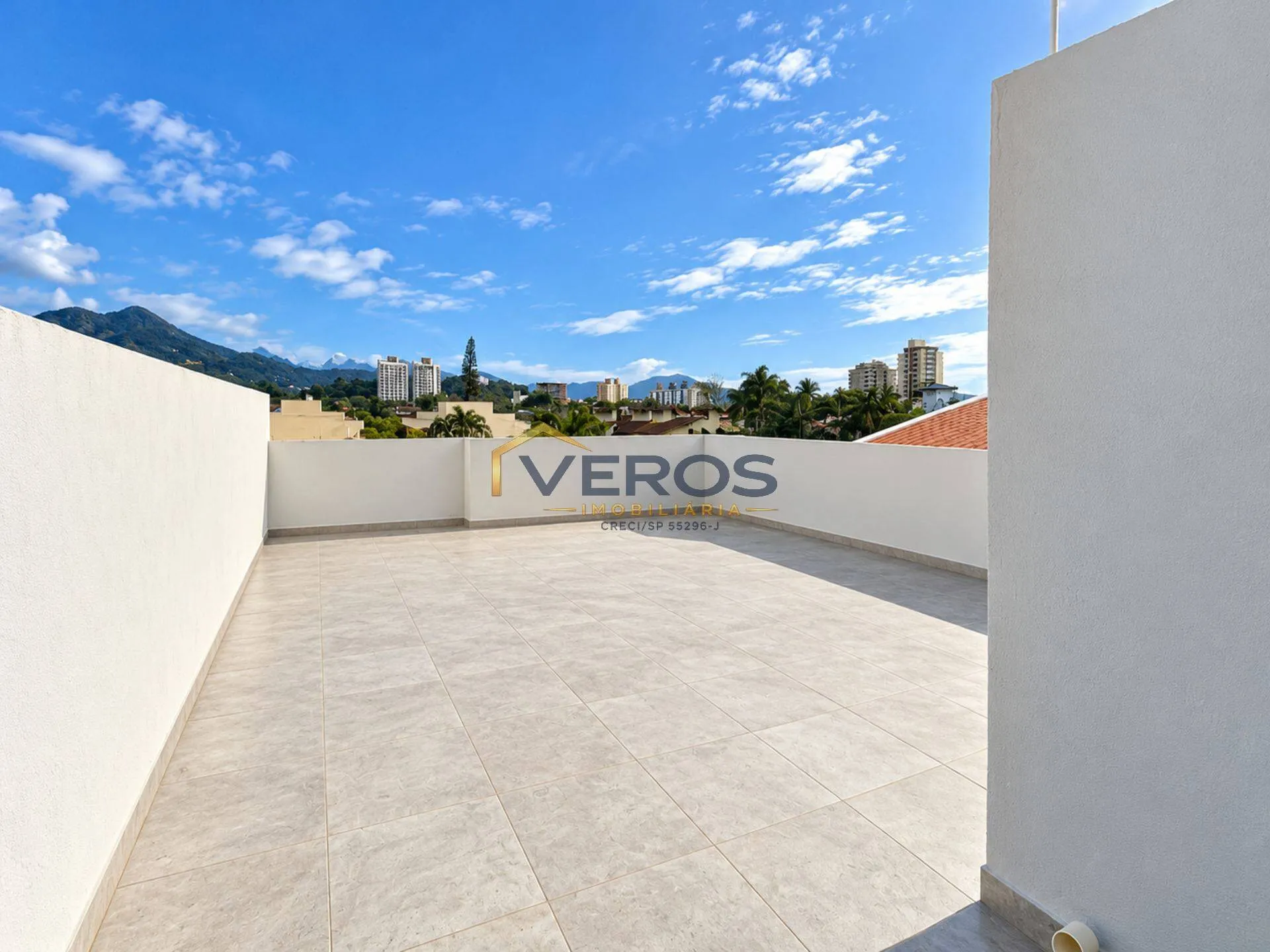 Imagem Apartamento novo terraço privativo para venda a 400m da praia Massaguaçu