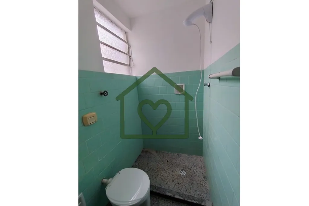 Imagem Ótimo apartamento de 1 dormitório, de frente com uma ampla janela, sala de estar, excelente sacada...
