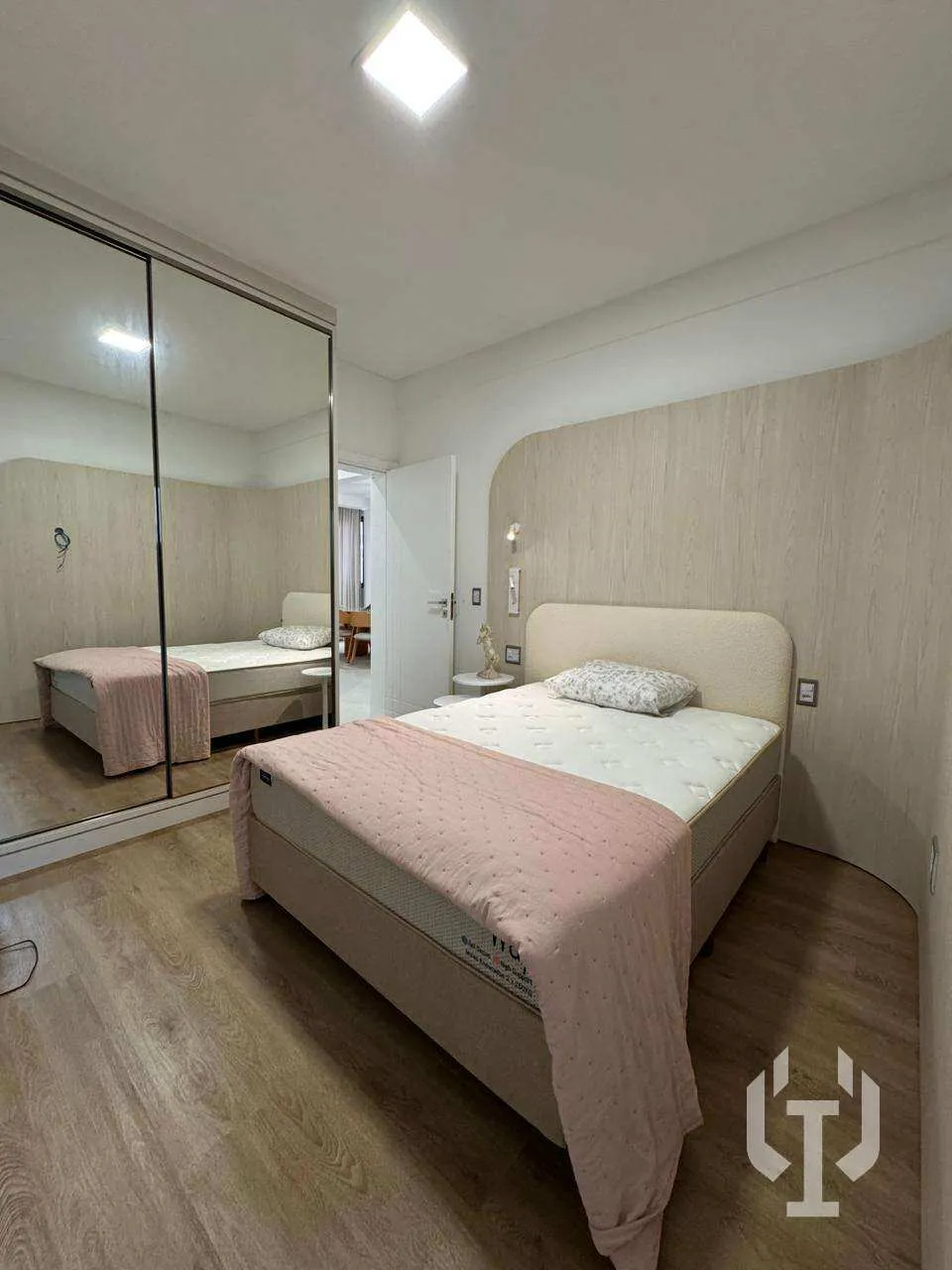 Imagem Apartamento para alugar em Itapema, Meia praia, com 4 quartos, 180m2