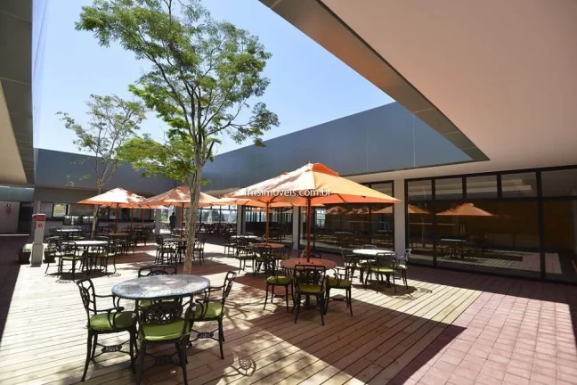 Imagem Galpão Comercial para Locação em Sorocaba-SP, Bairro Cajuru do Sul - 2 Banheiros, 8 Vagas de Garagem, 2.731,68 m² de Área.