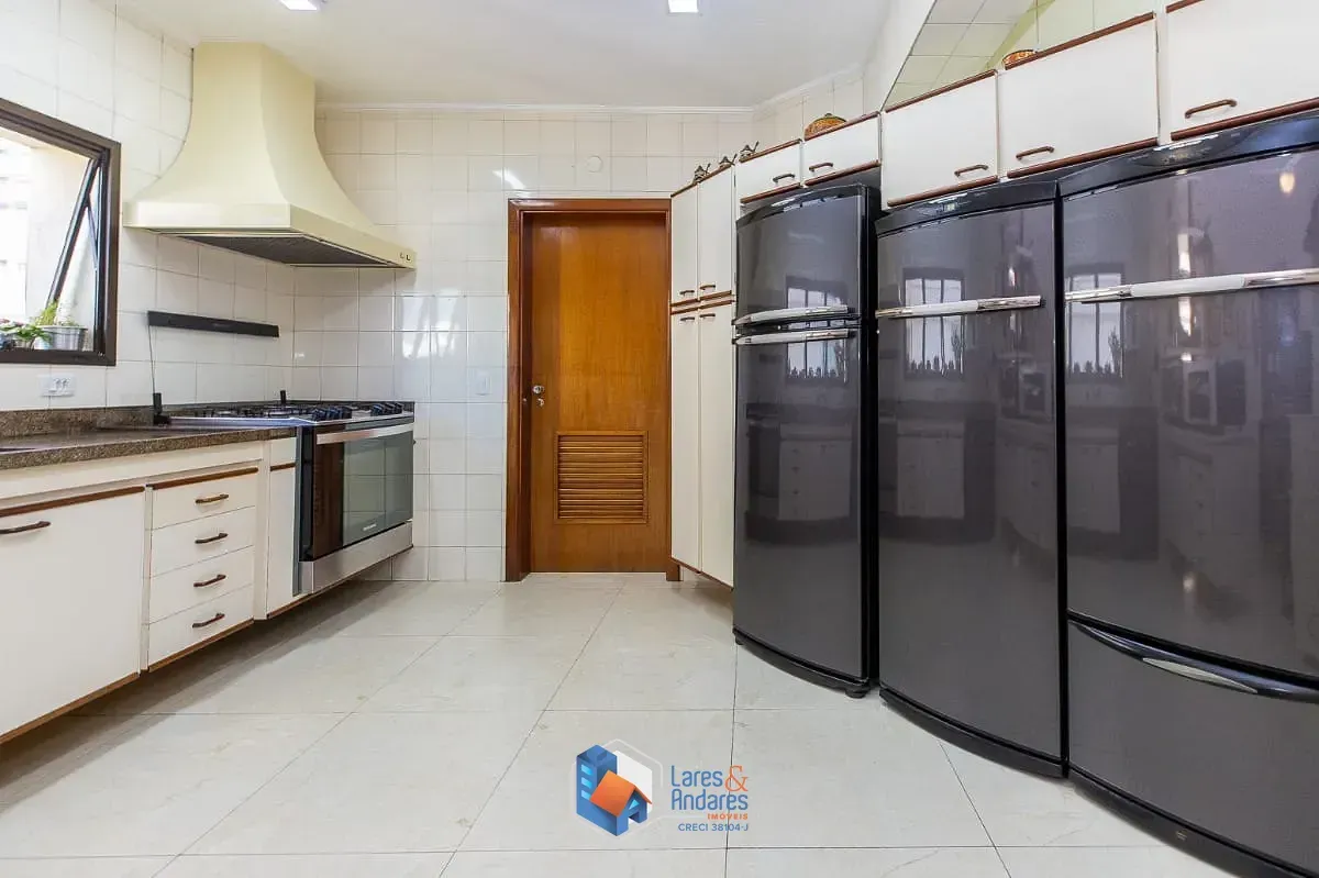 Imagem Apartamento para venda em Moema com 4 quartos, sendo 3 suítes, 200m²