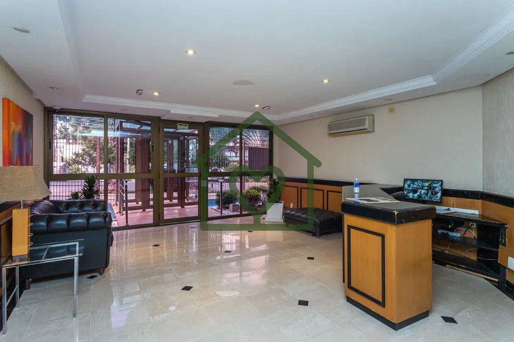 Imagem Apartamento semimobiliado com 132,8 m2 em andar alto, privilegiado por luz natural abundante. A áre...