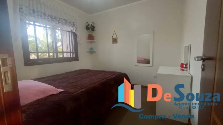 Imagem Linda residência em Bairro Humaitá!