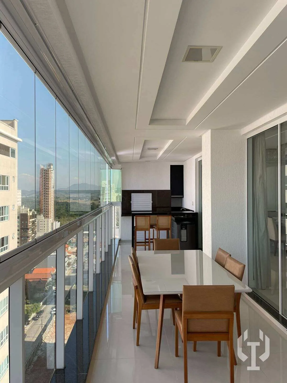 Imagem Apartamento à venda, com 4 suítes, pronto e mobiliado em 100x