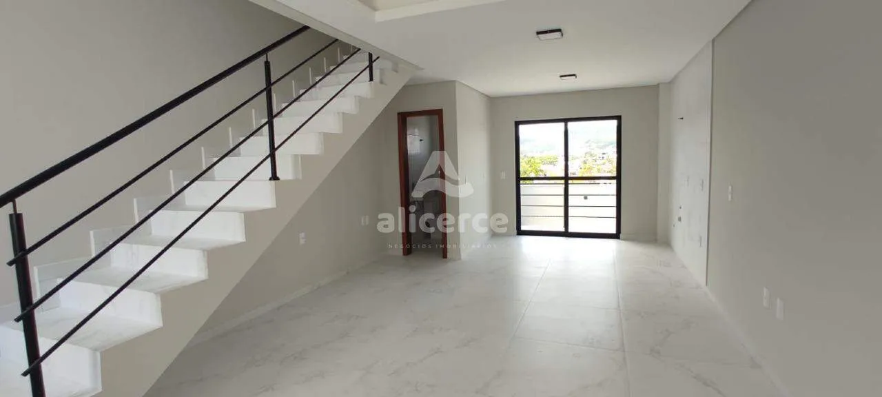 Imagem Sobrado à venda com 2 quartos 2 suítes, 84m² em Potecas São José
