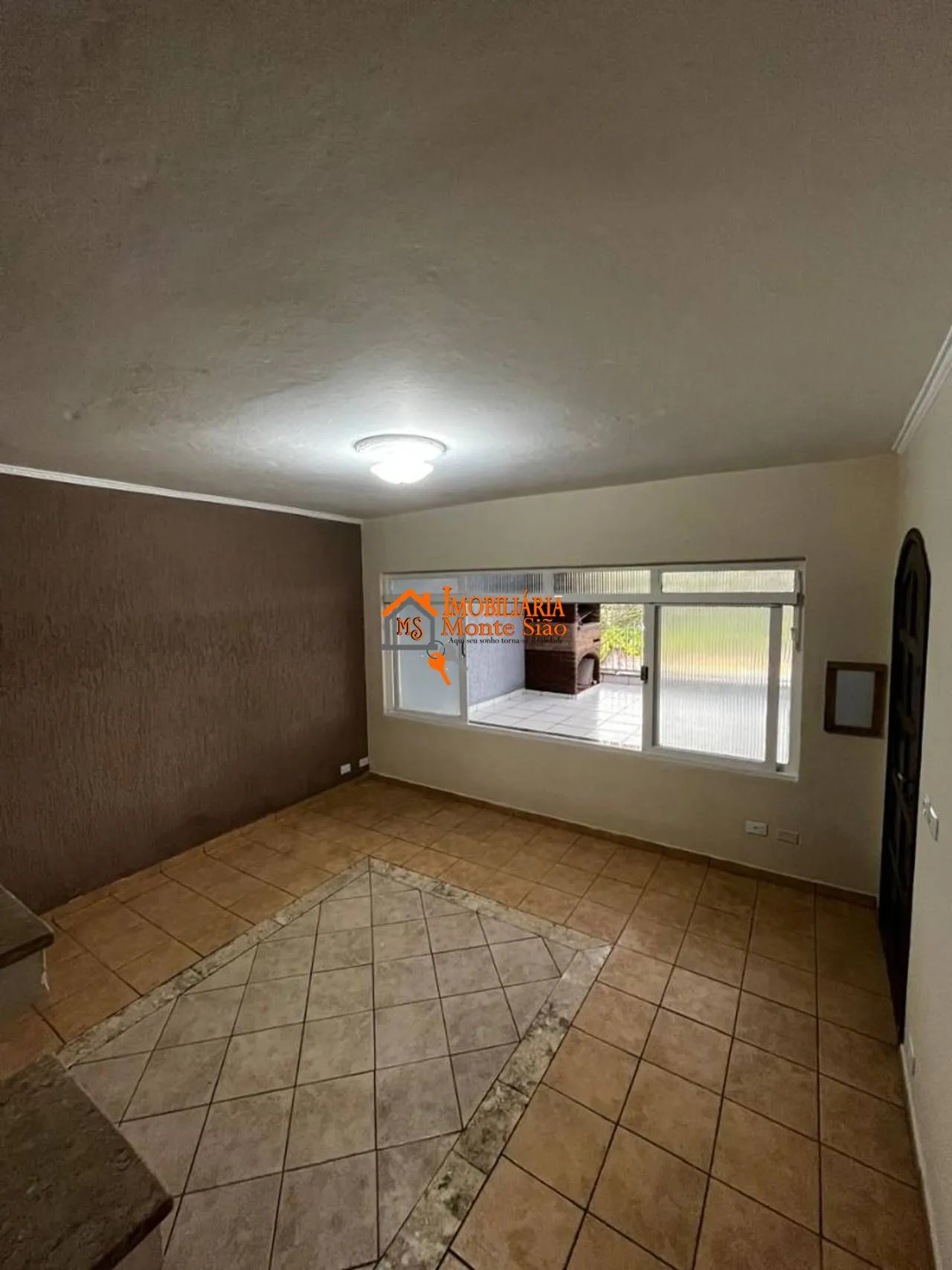 Imagem Sobrado com 4 dormitórios à venda, 238 m² por R$ 640.000,00 - Vila Galvão - Guarulhos/SP