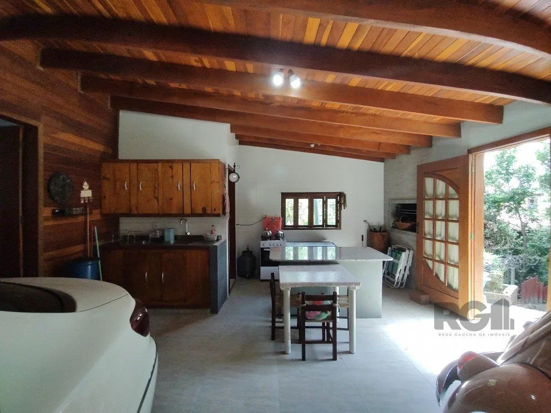 Imagem Casa térrea, 2 quartos, edícula com 2 quartos, pático, piscina - Bairro Cavalhado