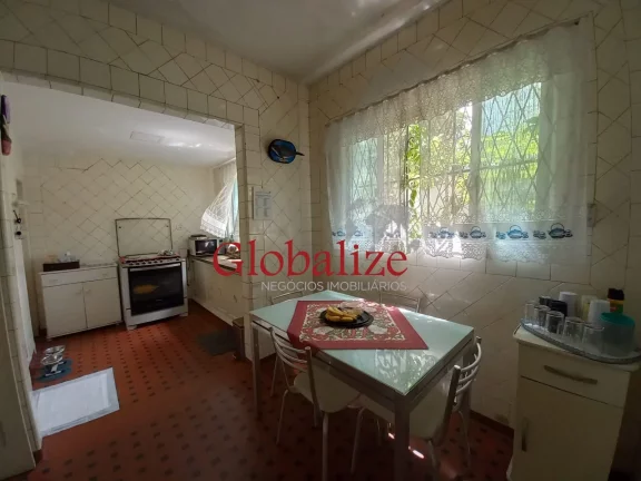 Imagem Sobrado 3 dormitórios com 1 suíte, 2 vagas de garagem, próximo ao Shopping Praiamar no bairro Aparecida em Santos por R$ 1.450.000,00