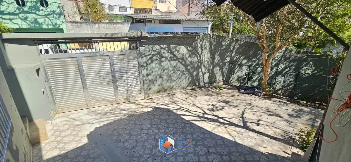 Imagem Sobrado para venda em Jardim Regis com 5 quartos, sendo 1 suíte, 218m²