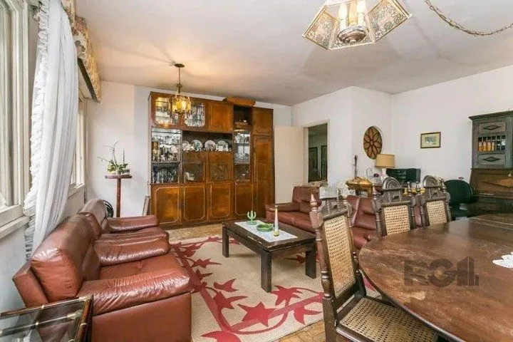 Imagem Casa Residencial ou comercial com 4 dormitórios, 2 banheiros