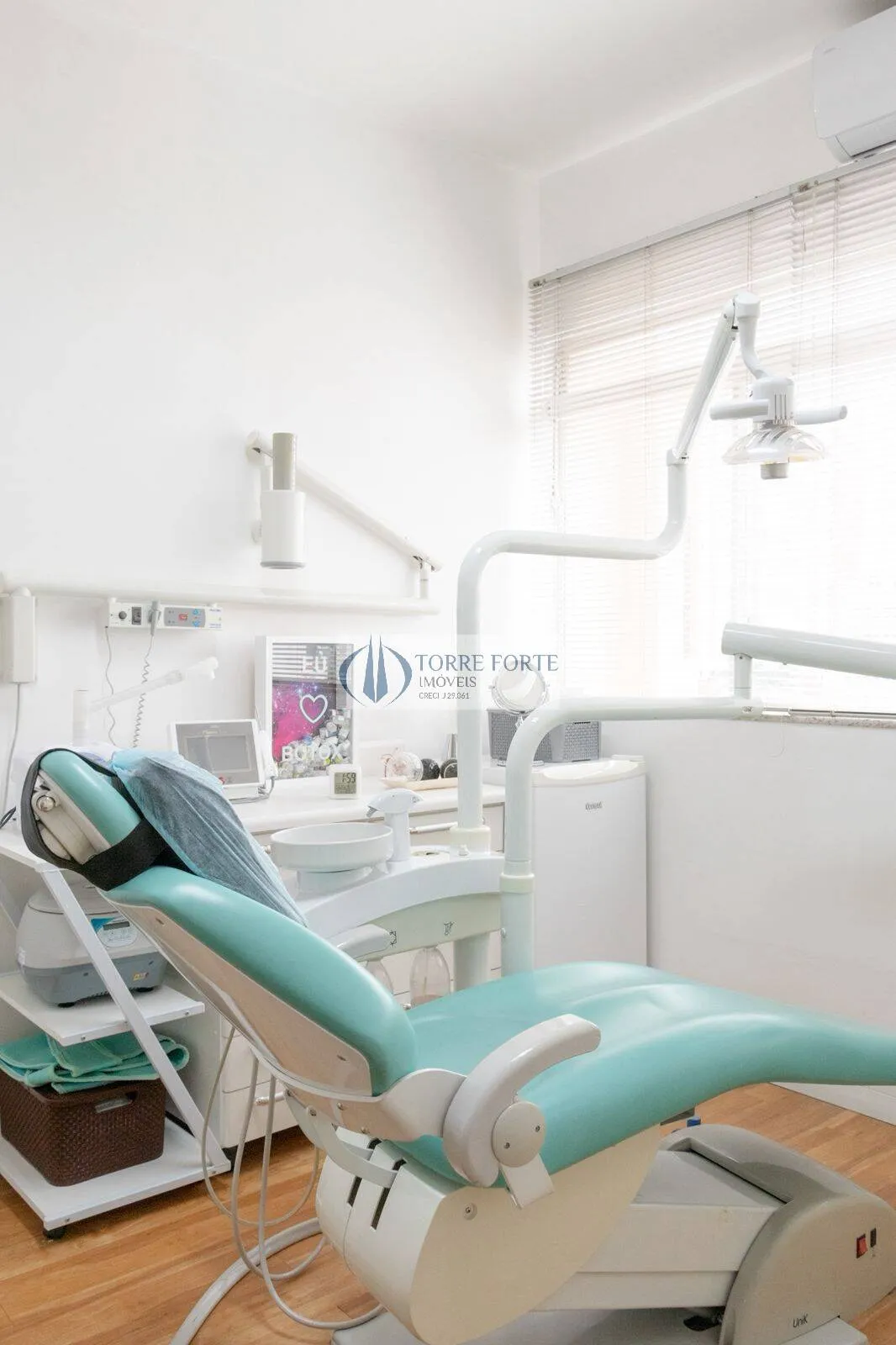 Imagem Ótima sala 37 m², incluso consultório odontológico completo, em Pinheiros