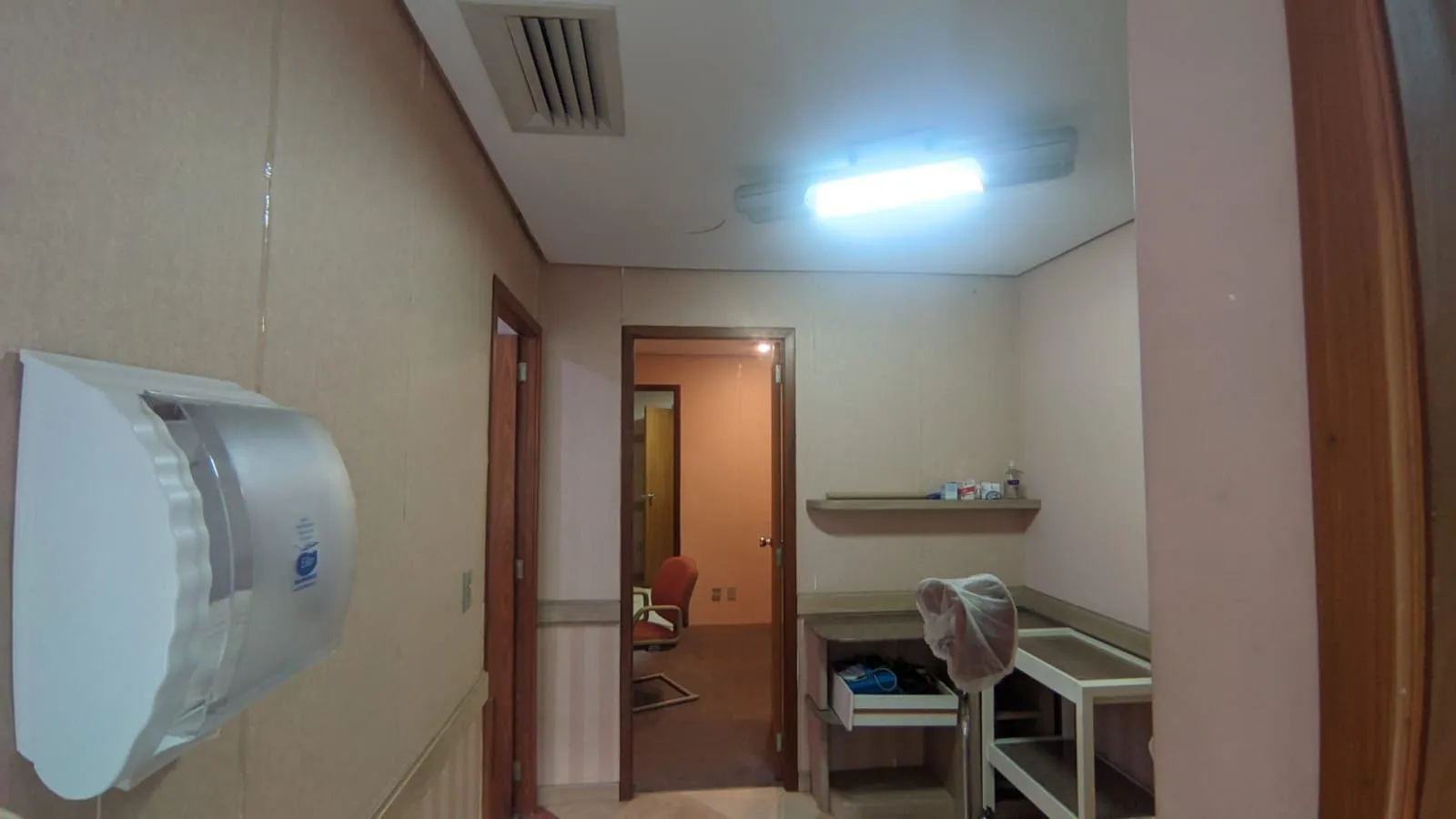 Imagem Conjunto comercial com 2 salas, prontas para atendimento, Moinhos de Vento