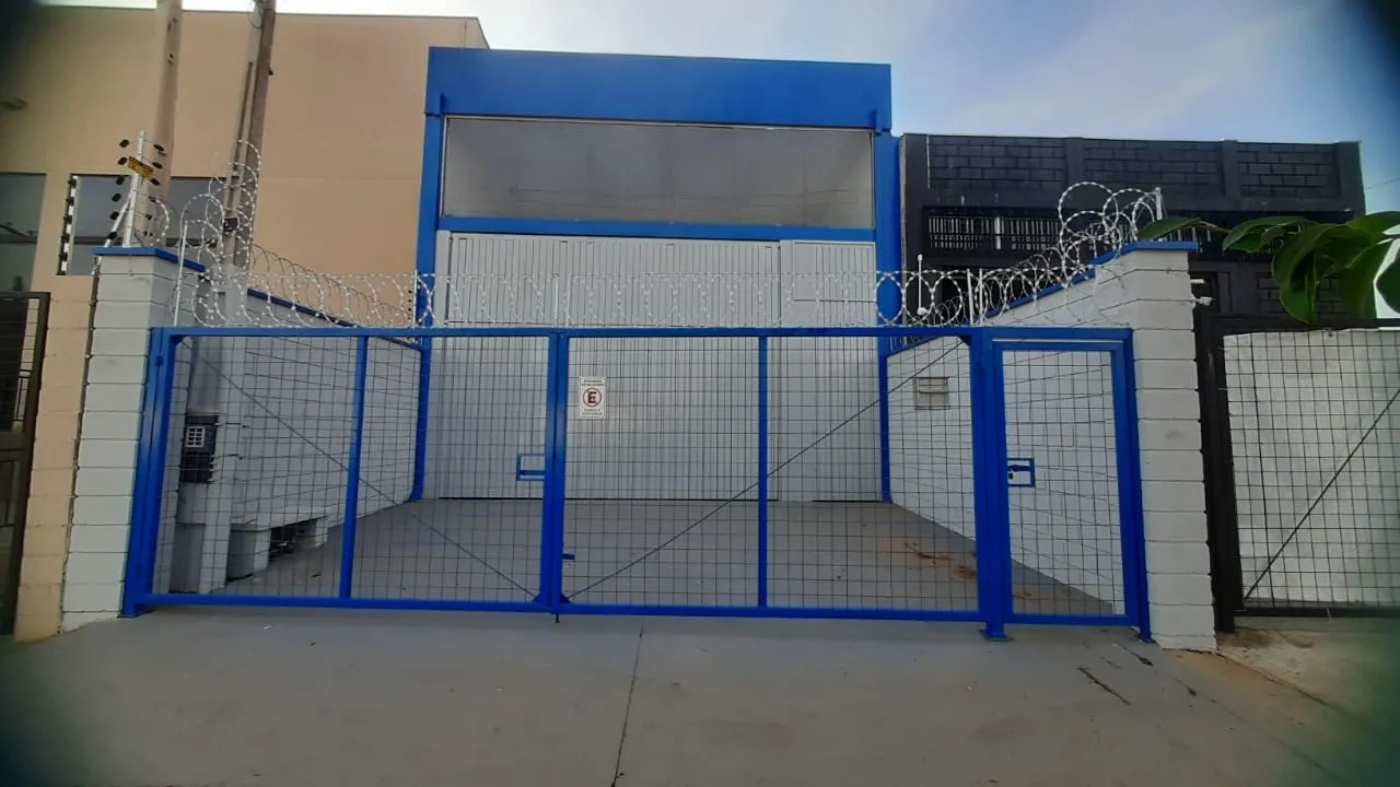 Foto do imóvel Barracão para alugar em Sorocaba com 320 m², 2 banheiros e 2 vagas na Avenida Elias Maluf em WANEL VILLE, SOROCABA - SP
