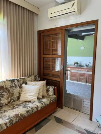 Imagem Trindade: onde a vida acontece ? Casa ampla maravilhosa com tudo ao seu redor