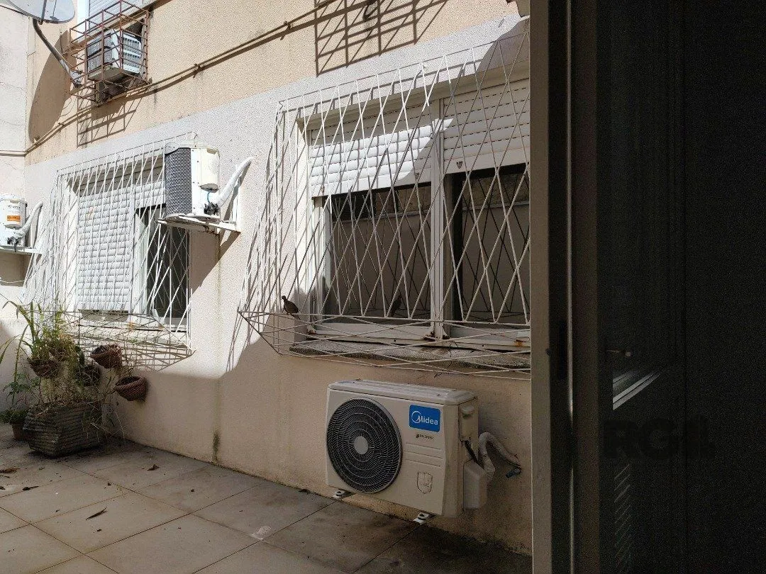 Imagem Apartamento Garden, 2 quartos, 1 suite, 2 banheiros, dependência de empregada - Bairro Petrópolis