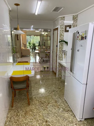 Imagem 04 quartos, 2 suítes, na Praia da Costa