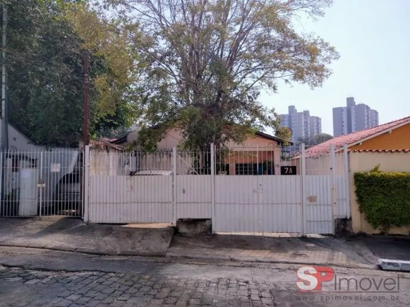 Imagem Casa à venda em São Paulo-SP, Cidade Vargas: 2 quartos, 2 banheiros, 3 vagas de garagem, 250m² de área!