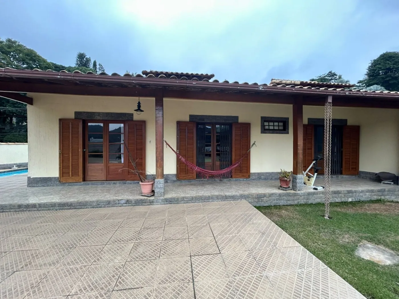 Imagem Casa para Venda em Petrópolis / RJ no bairro Nogueira