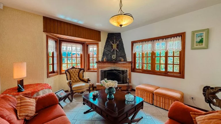 Imagem Casa em condomínio - Campos do Jordão