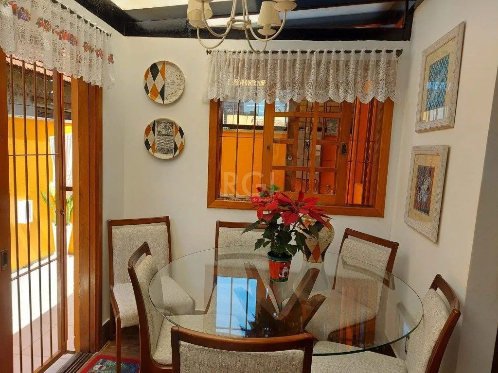 Imagem Casa Condominio para Venda - 234m², 3 dormitórios, sendo 1 suites, 2 vagas