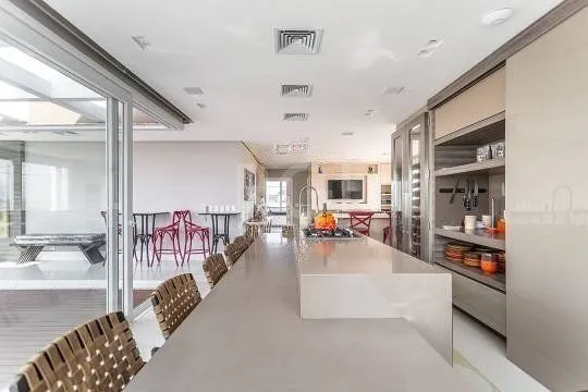Imagem Cobertura para Venda - 626m², 6 dormitórios, sendo 6 suites, 7 vagas - Rio Branco