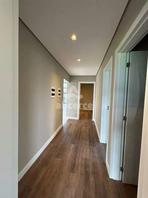 Imagem Casa Alto Padrão com 147m² - 3 Dormitórios I 1 Suíte I 2 Vagas de Garagem - Loteamento Vivendas dos Açores - Sertão do Maruim. São José/SC
