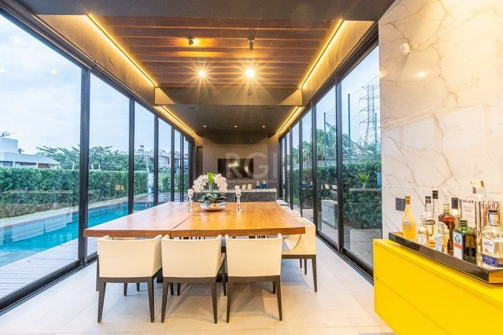 Imagem Casa Condominio para Venda - 350m², 4 dormitórios, sendo 4 suites, 4 vagas