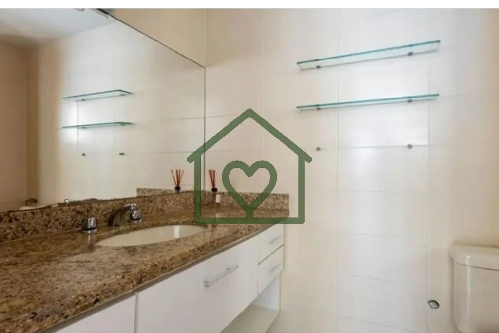 Imagem Aqui está a sua oportunidade de adquirir um apartamento desocupado em uma localização cobiçada d...