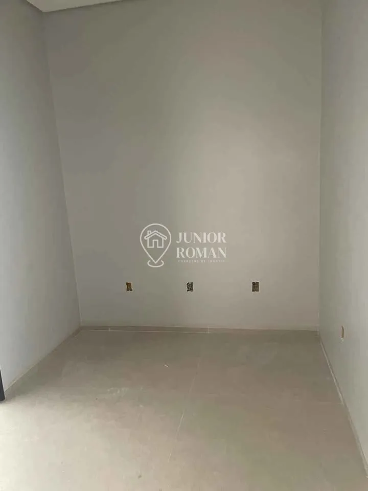 Imagem CASA ALTO PADRÃO COM 3 SUÍTES, 2 SALAS, PISCINA E GARAGEM PARA 2 CAMINHONETES - BAIRRO BANDEIRANTES - BARREIRAS/BA