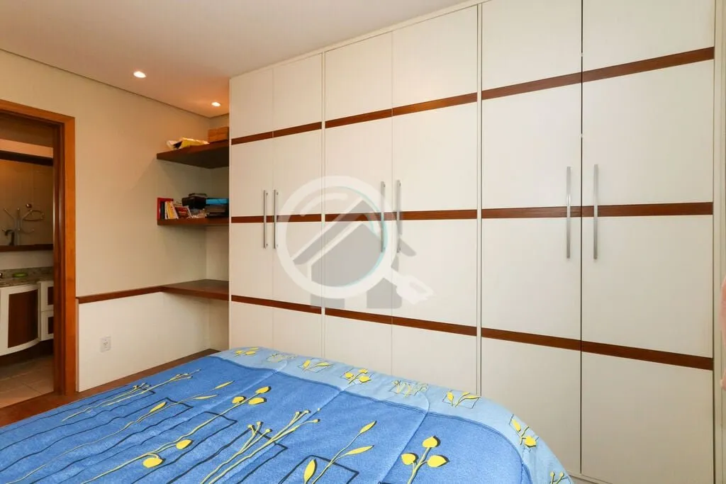 Imagem Apartamento com 67m2 privativos mobiliado e equipado com eletrodomésticos e split. Imóvel bem vent...