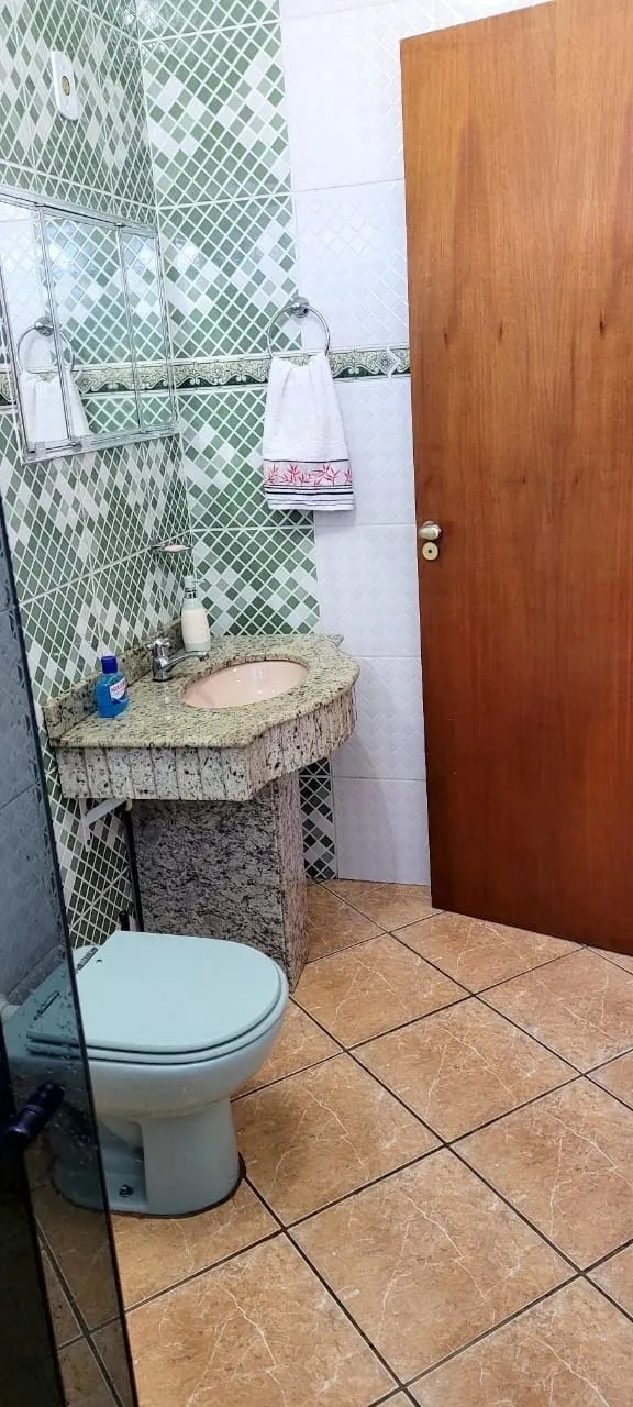 Imagem Sobrado excelente à venda, Parque Residencial Anna Guilhermina Rois Alves, Guaratinguetá, SP
