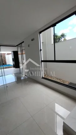 Imagem GEMINADO COM 217M² E PISCINA NO FLORESTA
