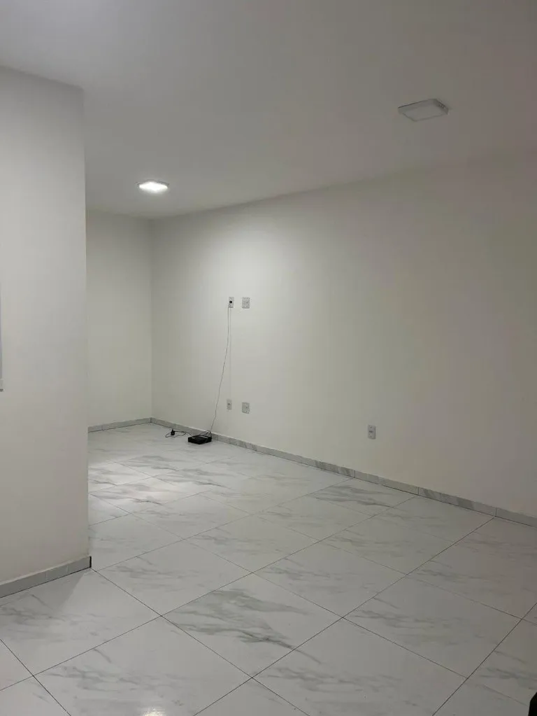 Foto do imóvel Apartamento sem condomínio à venda em Santo André-SP na Vila Linda: 2 quartos, 1 banheiro, 1 vaga de garagem, 48,00 m² de área.