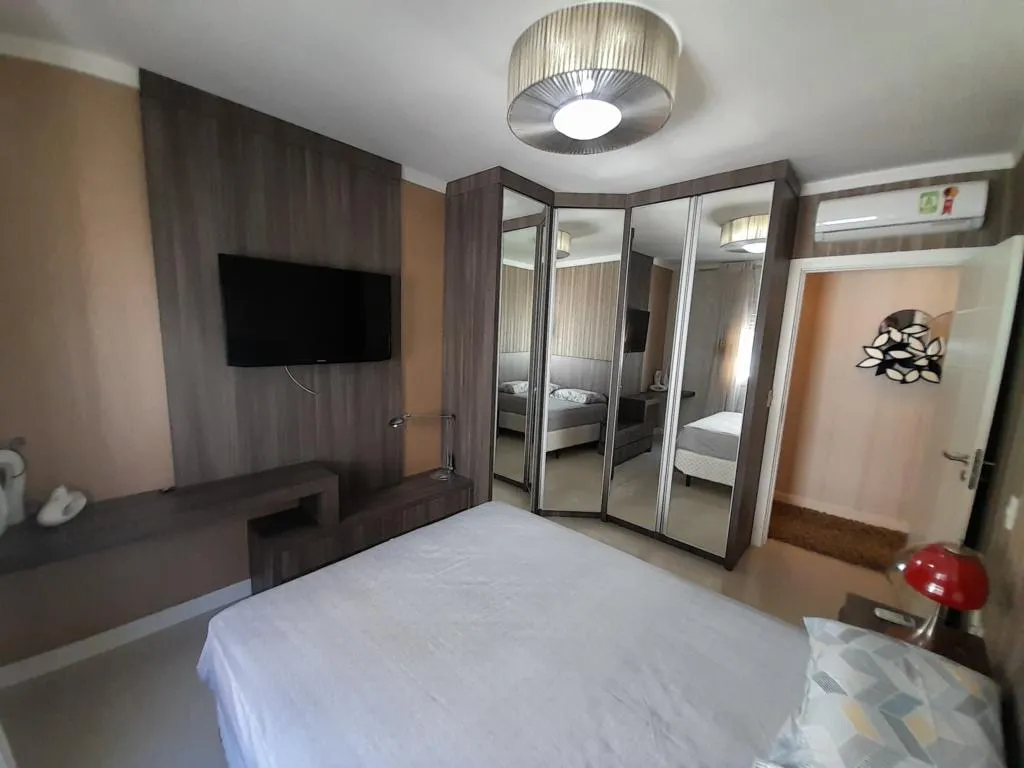 Imagem Apartamento 4 Dormitórios - Bairro Zona Nova