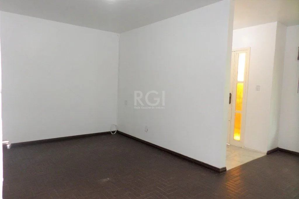 Imagem Casa no bairro Jardim Botânico de 3 dormitórios e 2 vagas