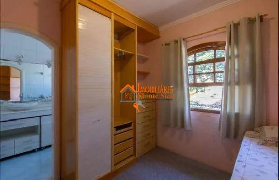 Imagem Sobrado com 3 dormitórios à venda, 324 m² por R$ 1.325.000,00 - Vila Galvão - Guarulhos/SP