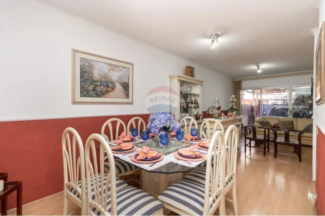 Imagem Casa Térrea a Venda 200m² 3 Dormitórios 4 Vagas Edícula maravilhosa